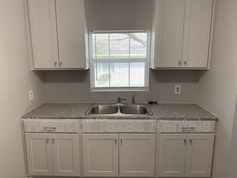 2725 Baylor Ave - Photo 4 of 11