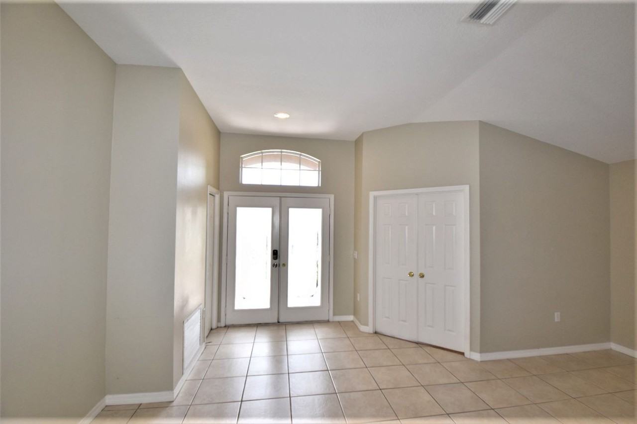 4633 Tailfeather Ct - Photo 3 of 27