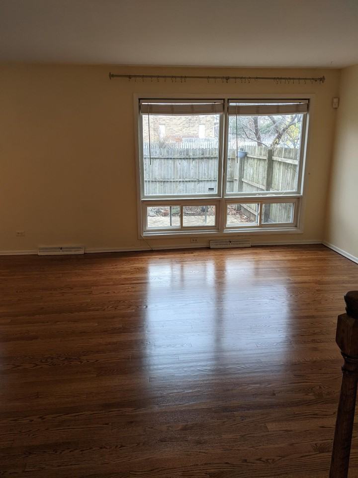 822 Skokie Blvd #E - Photo 2 of 14