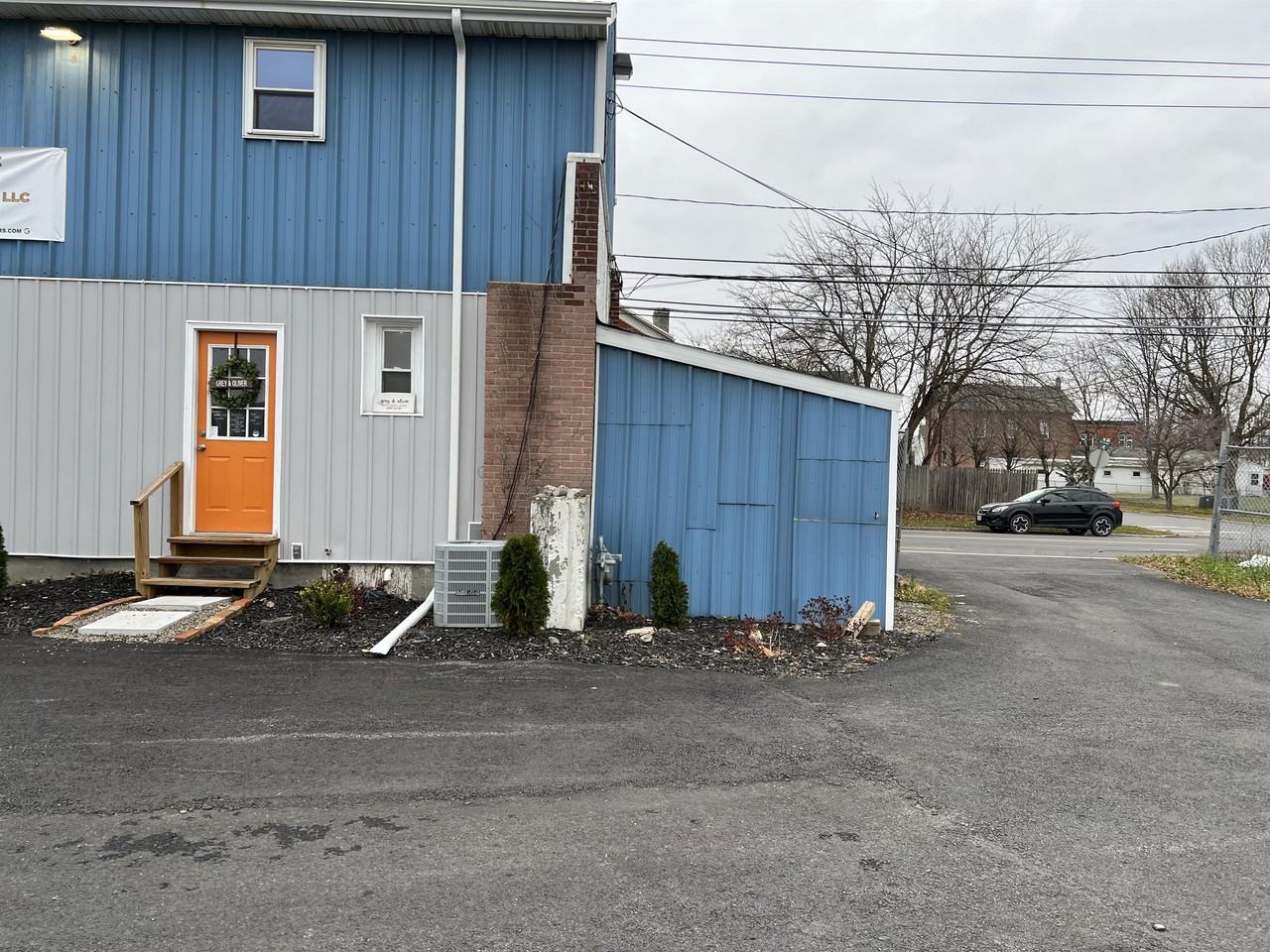 594 Broadway - Photo 4 of 18