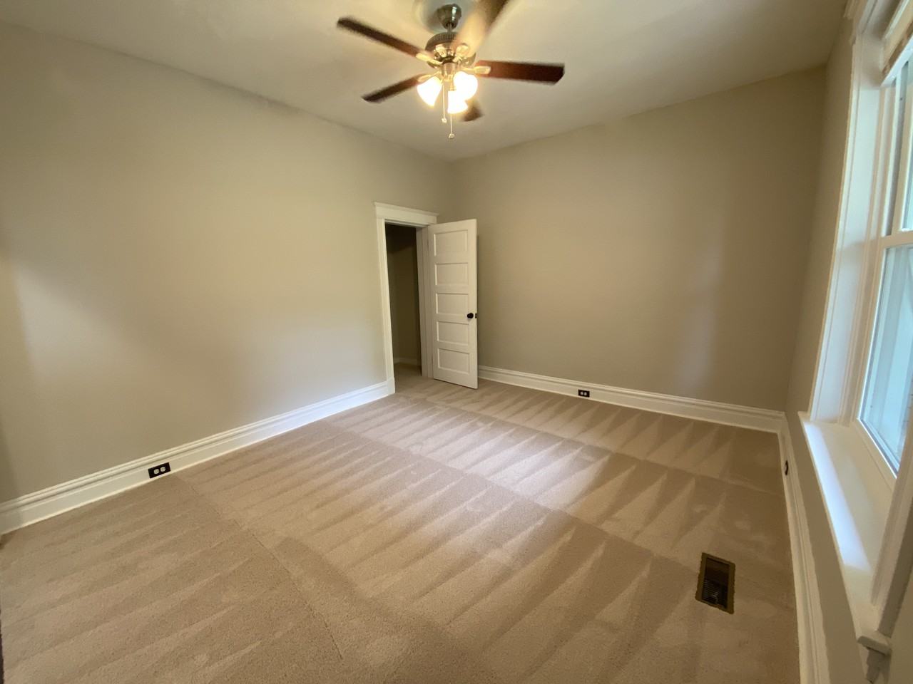 6024 McPherson Avenue #2nd Flr - Photo 2 of 7