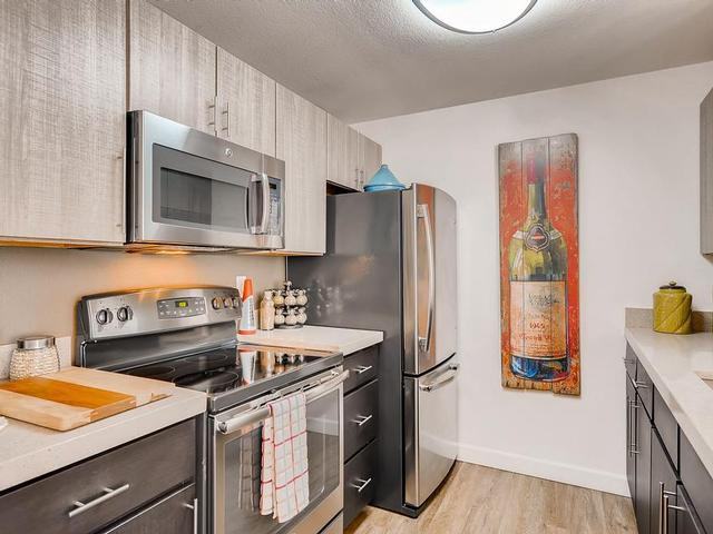 19600 Clubhouse Dr - Photo 5 of 26