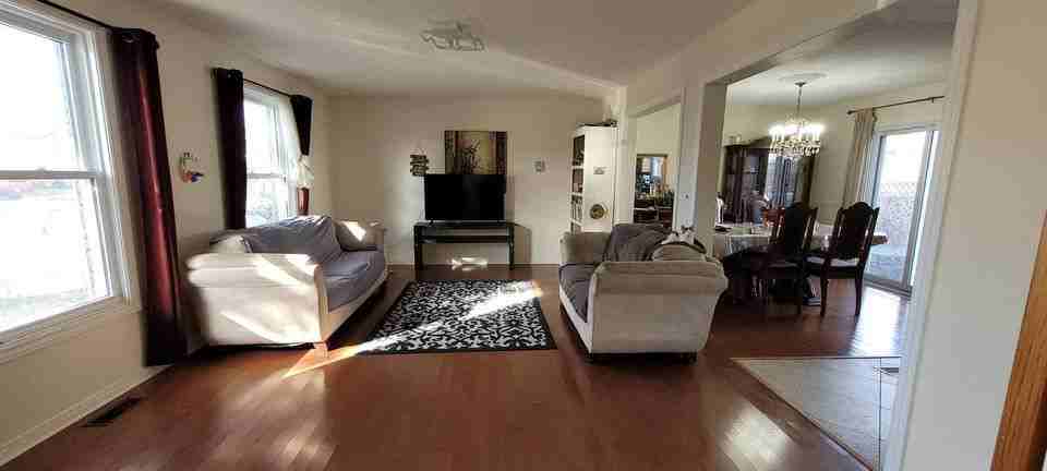 1331 Millwood Avenue - Photo 2 of 10