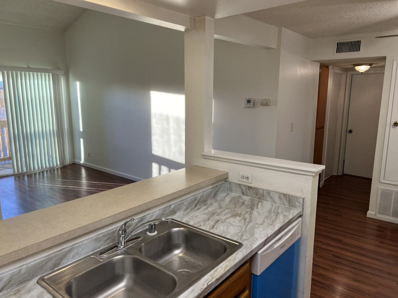 9714 Sepulveda Boulevard - Photo 5 of 20