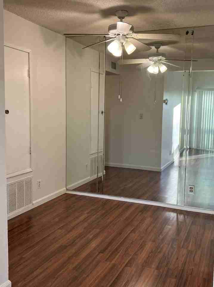 9714 Sepulveda Boulevard - Photo 7 of 20