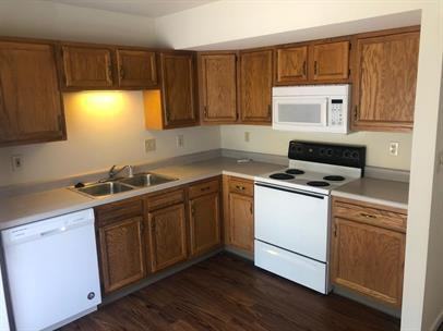 328 N Rapp Ave #D - Photo 3 of 13