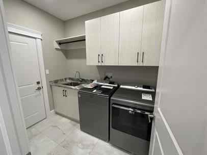 310 Av Blake - Photo 3 of 10