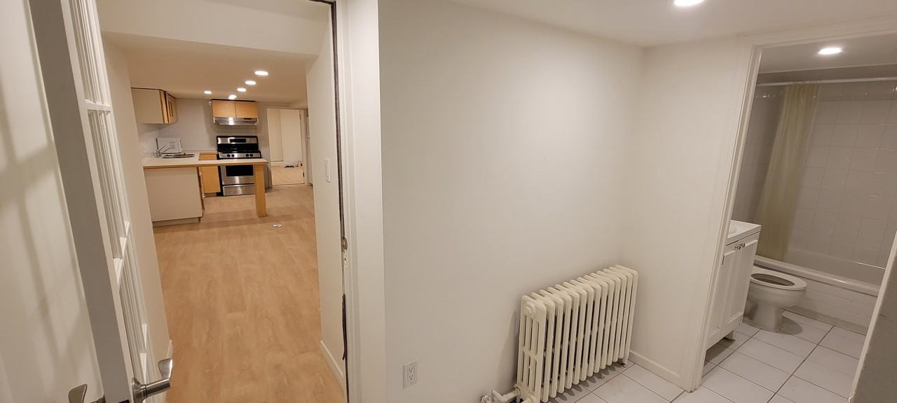 186 Gladstone Avenue #1B - Photo 6 of 13