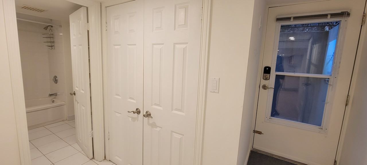 186 Gladstone Avenue #1B - Photo 7 of 13