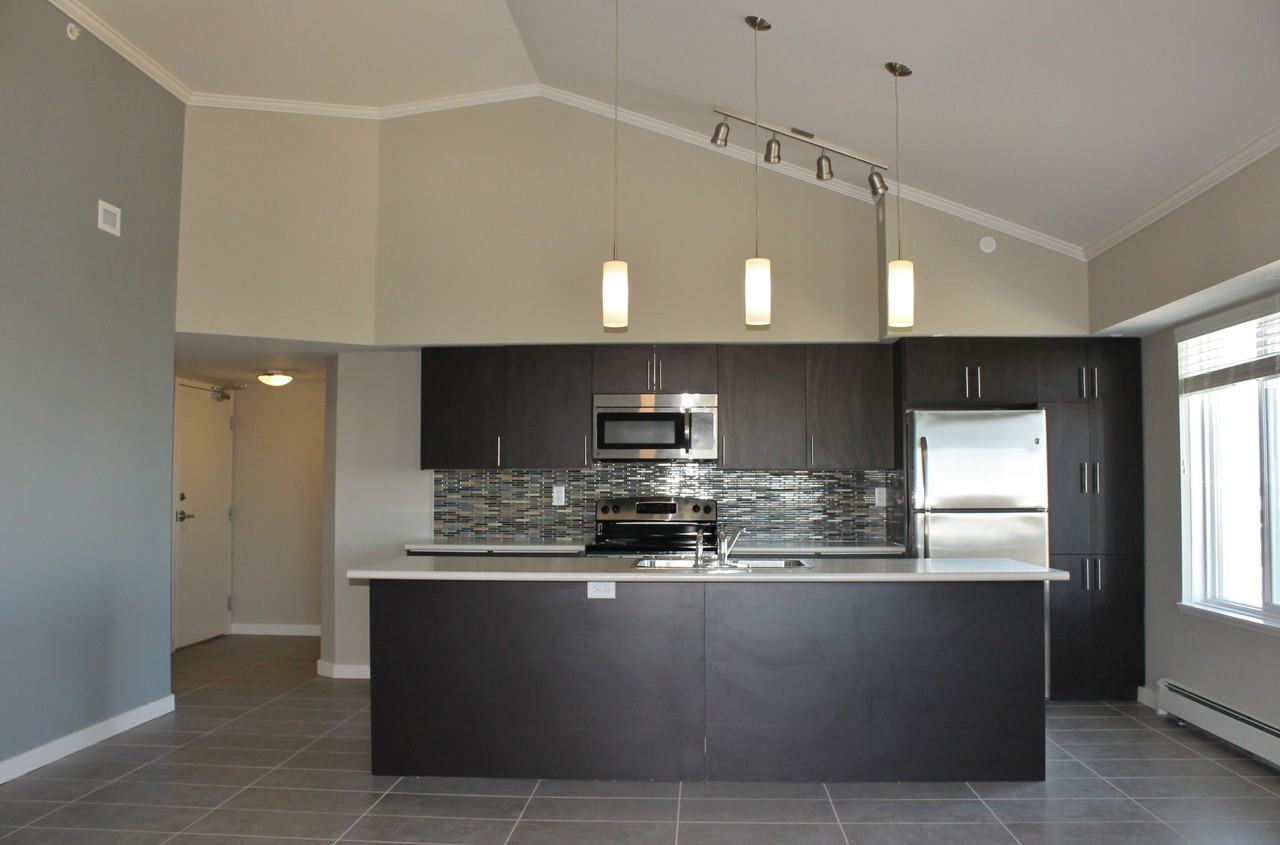 Aurora Heights - Photo 3 of 12