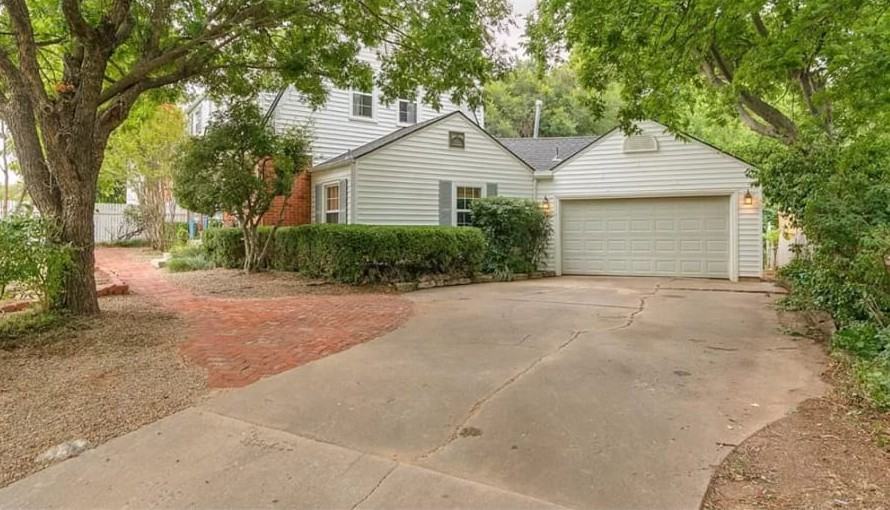 2624 NW 30th St - Photo 2 of 15