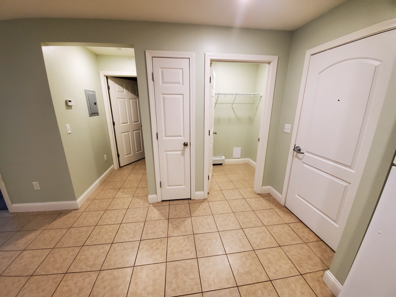 245 Pearl St - Photo 2 of 5