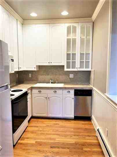 1070 North Marion Street - Photo 2 of 15