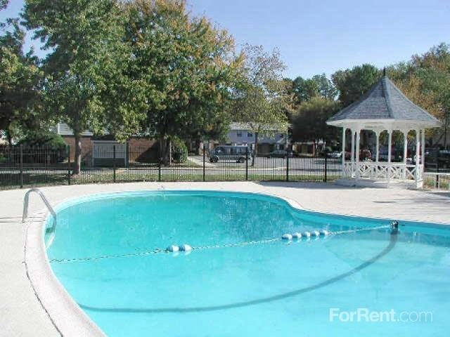Windsor Harbor Apartments - Photo 2 of 28