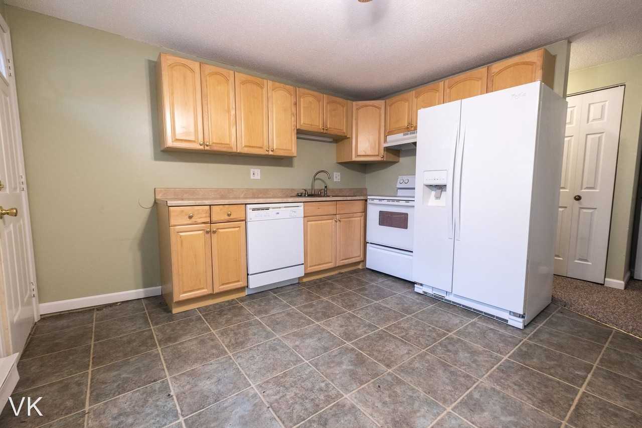 269 Chicopee St #19 - Photo 3 of 12