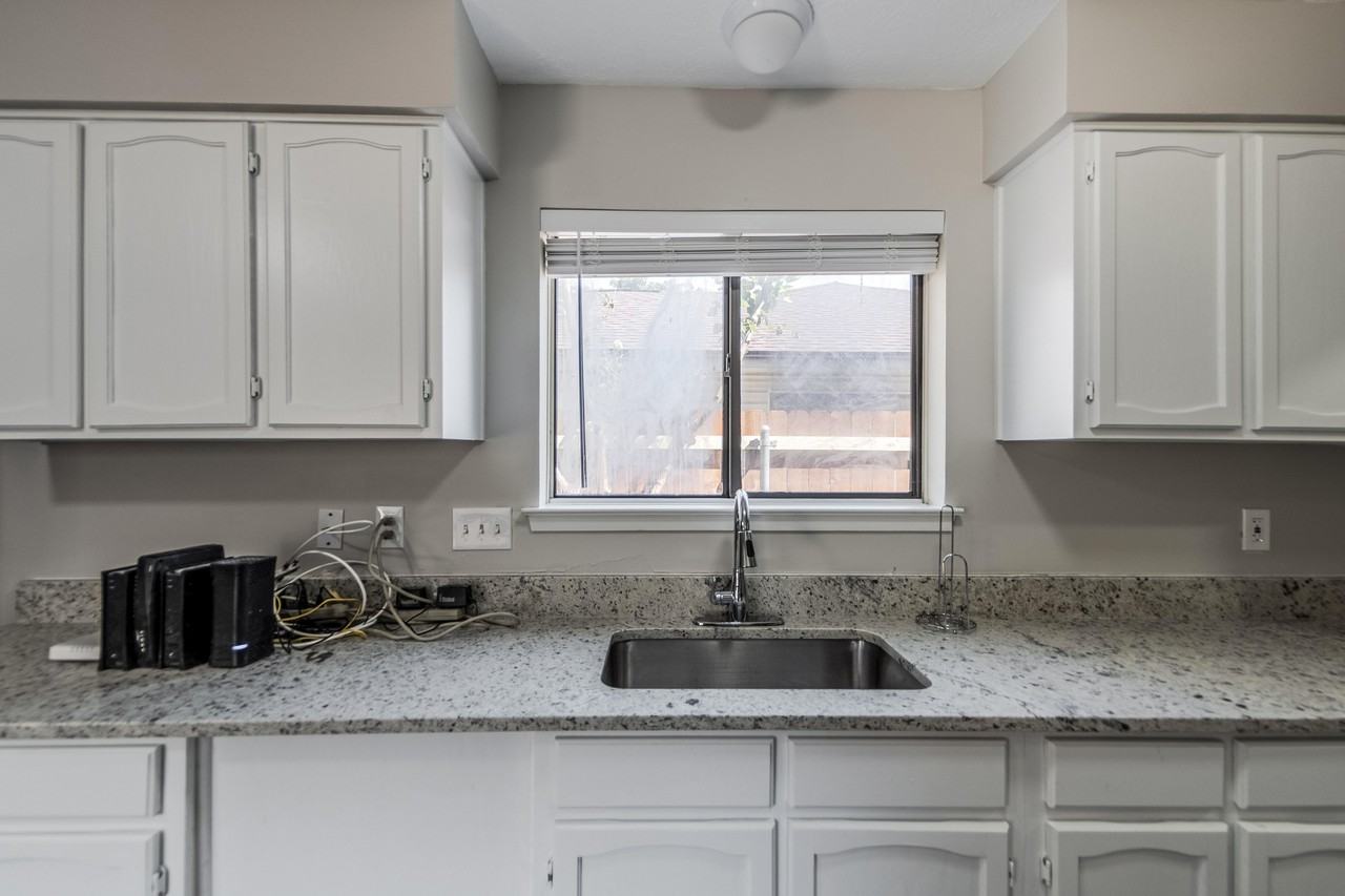 Redbrook Dr - Photo 5 of 18