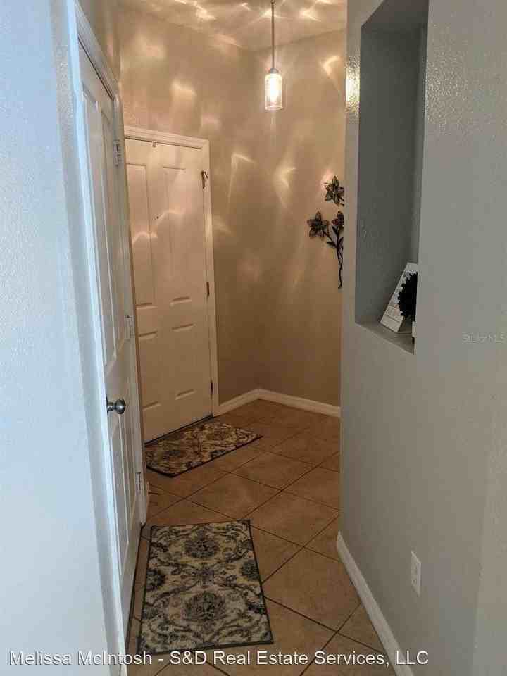 2149 Winterset Dr - Photo 2 of 38