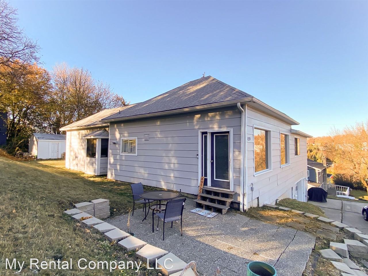 3 Bedroom, 2 bathroom duplex on Pioneer Hill! Apartments 135 Se Dilke