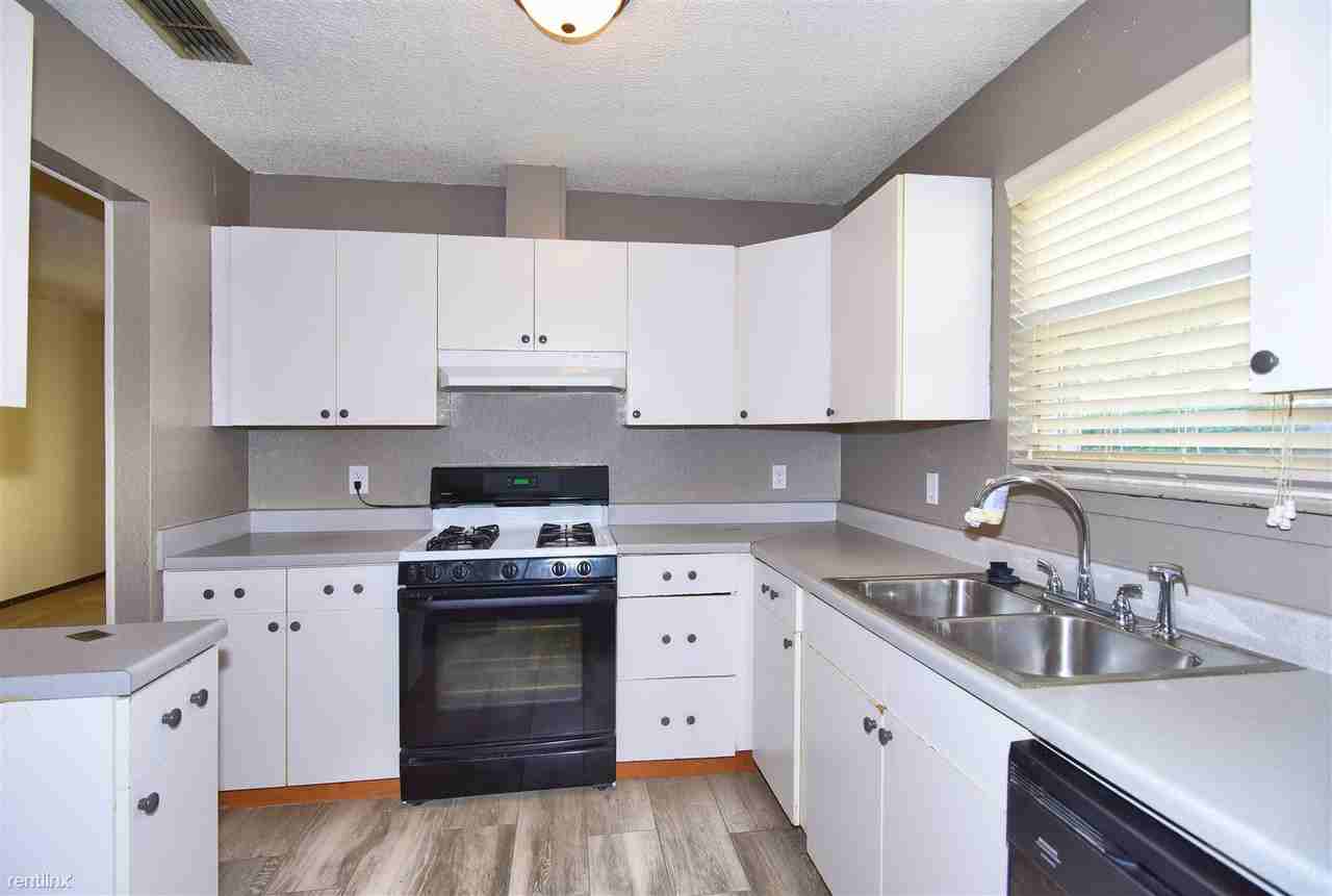 1194 E 142nd St - Photo 2 of 11