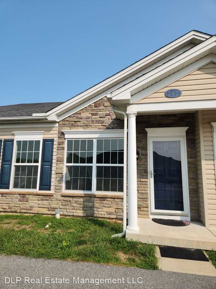 206-251 Huntington & 1950-2030 Mercer Way - Photo 2 of 16