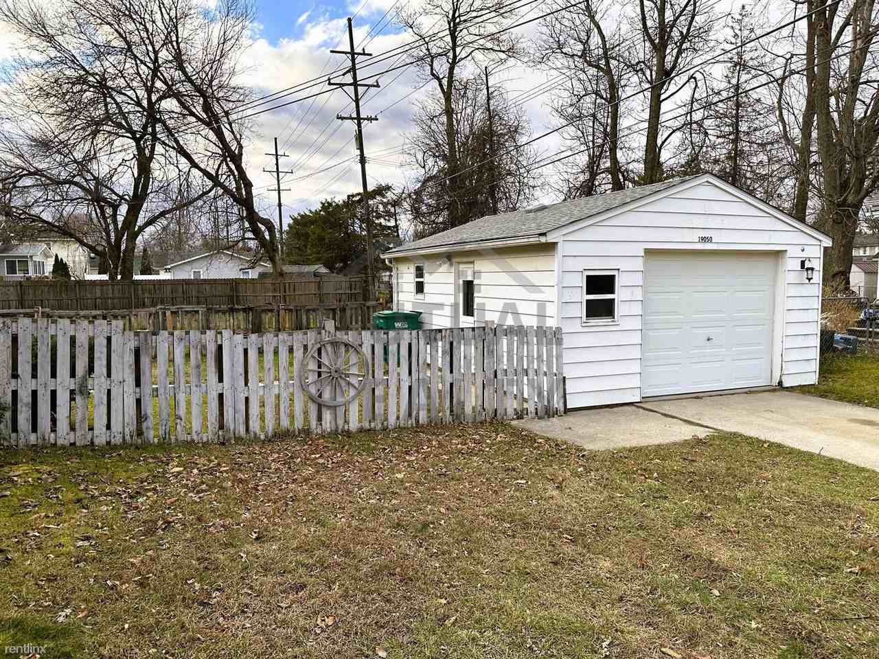 19050 Schultz St - Photo 2 of 11