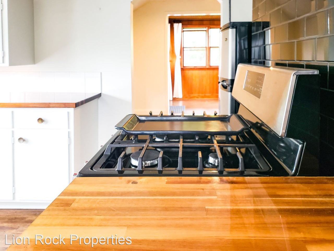 2107 Grand St. NE - Photo 3 of 16