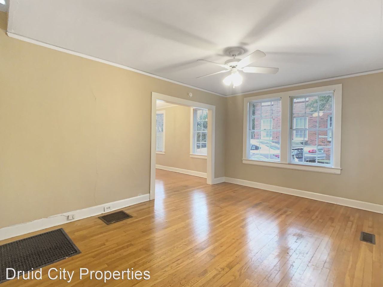 2011 13th St - Photo 3 of 13