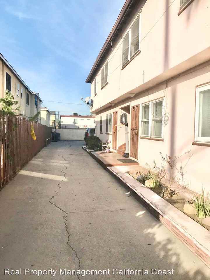 721 S. Grevillea Ave. - Photo 2 of 16