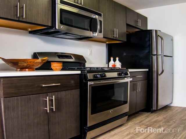 The Graham at Southern Towers - Photo 2 of 11