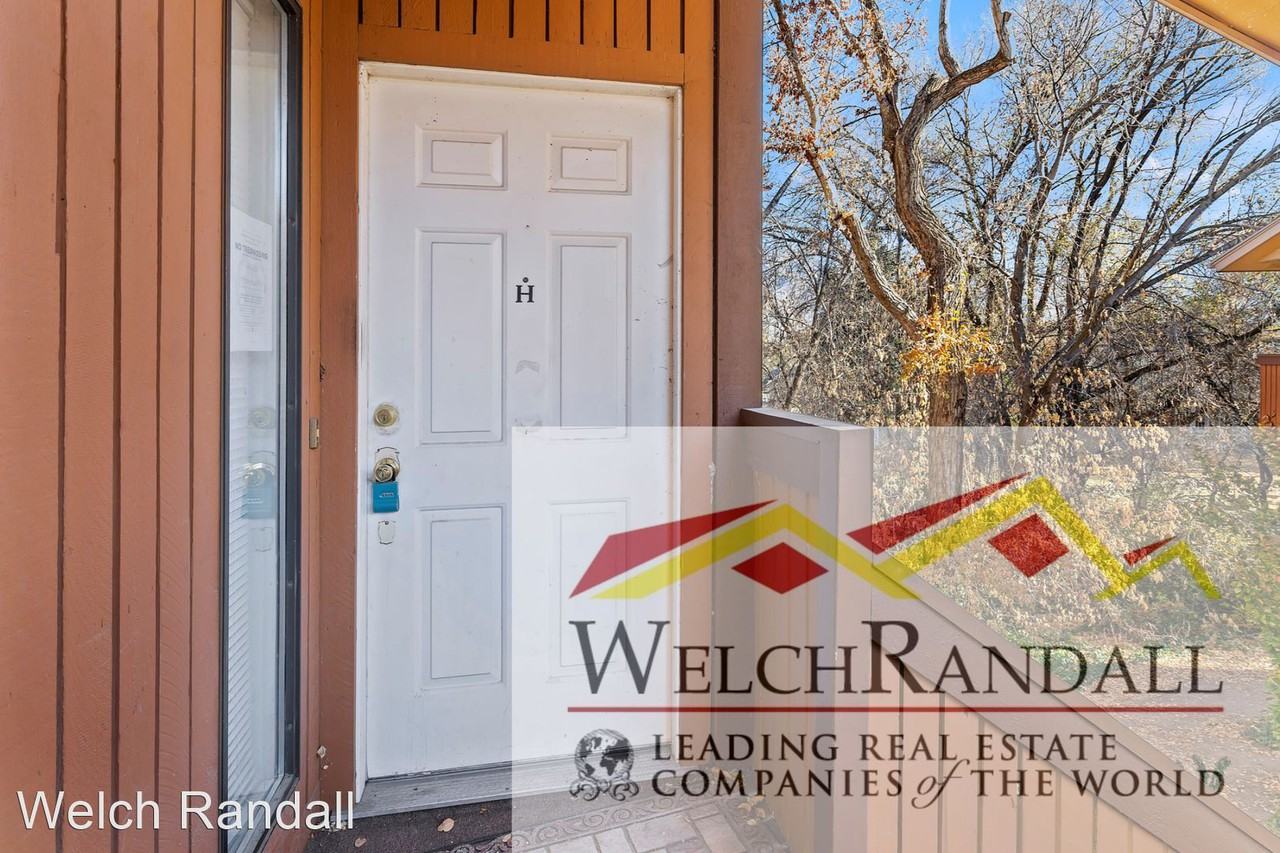 6871 S Countrywoods Cir #H - Photo 3 of 21
