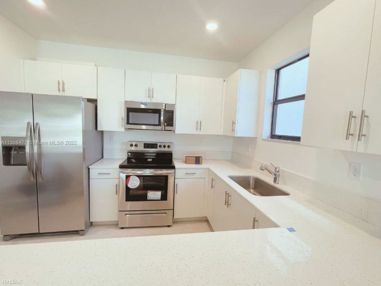 12773 Sw 230th Ter - Photo 3 of 10