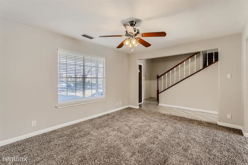 3100 Brookview Dr - Photo 3 of 19