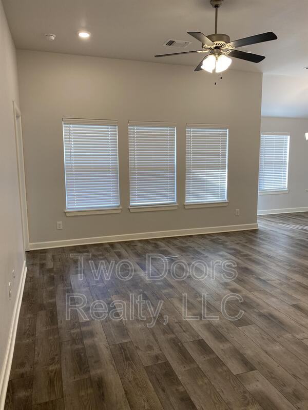 425 Kearny Ln - Photo 2 of 20