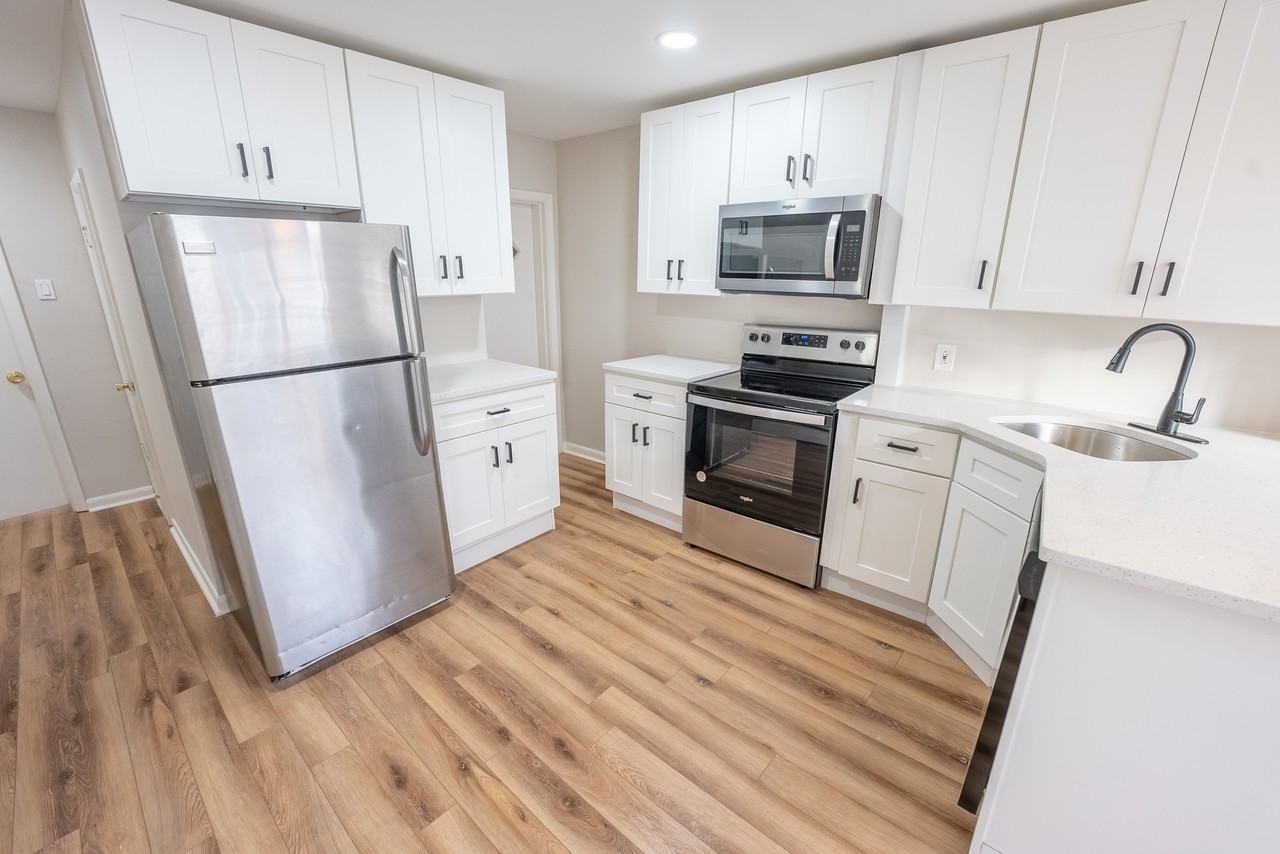 1919 Latona St #1 - Photo 4 of 15