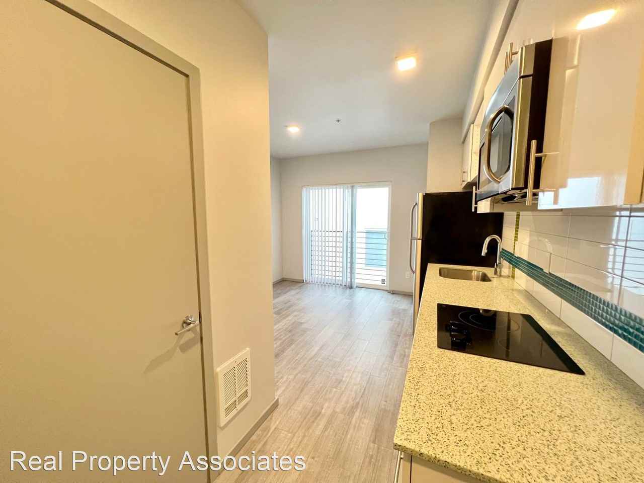 3633 Linden Ave N - Photo 3 of 10