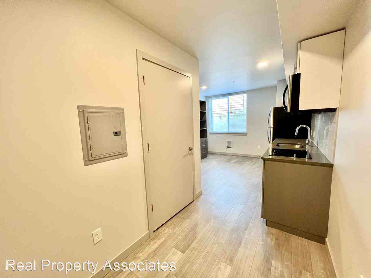 5221 Ravenna Ave NE - Photo 2 of 14