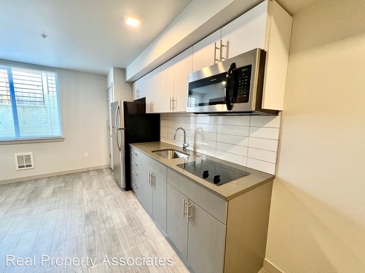 5221 Ravenna Ave NE - Photo 3 of 14