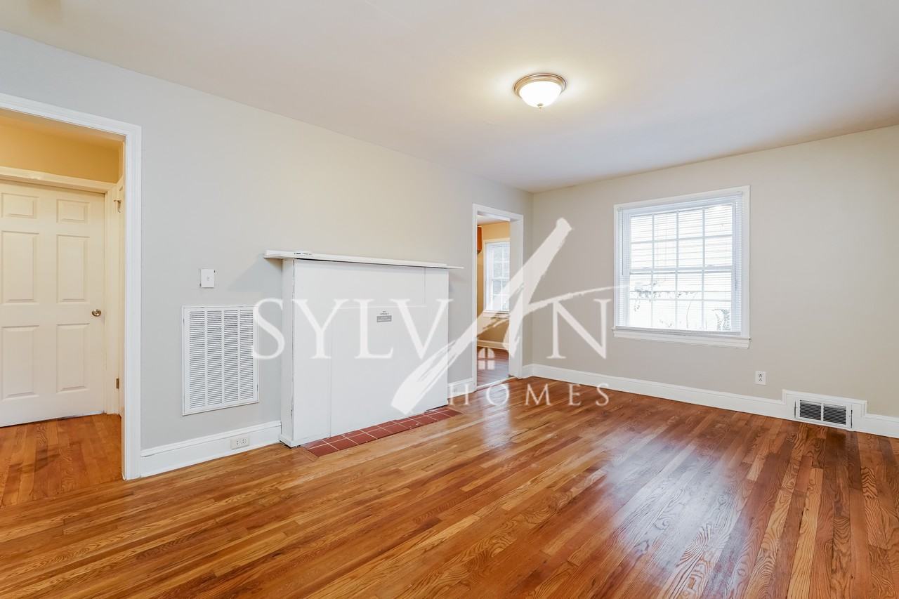 717 Cascade Ave - Photo 2 of 14