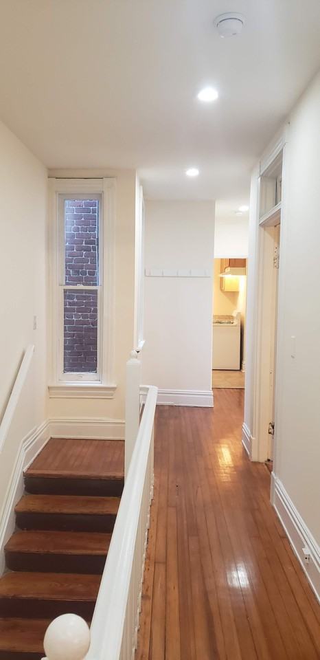 2110 Floyd Ave - Photo 2 of 17