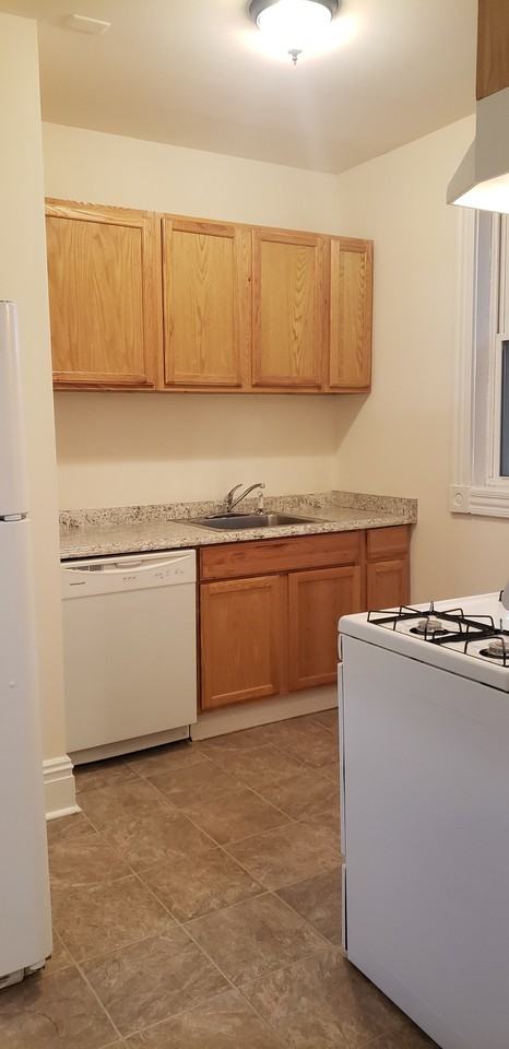 2110 Floyd Ave - Photo 3 of 17
