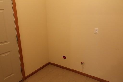 15623 Stonecrest Rd - Photo 2 of 21