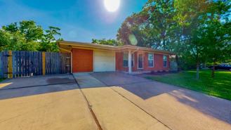 2104 Elmwood Dr - Photo 1 of 1