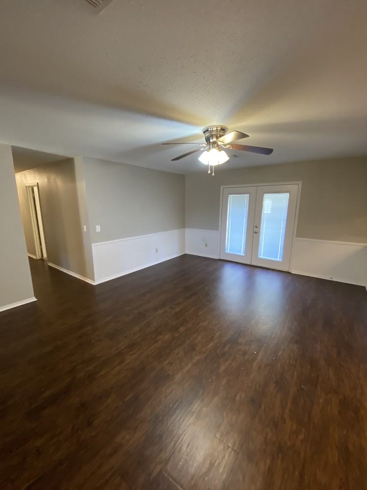 3413 Vickie Dr - Photo 3 of 13