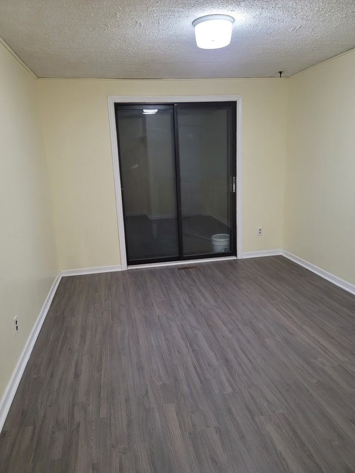 110 Redgrave Drive - Photo 2 of 9