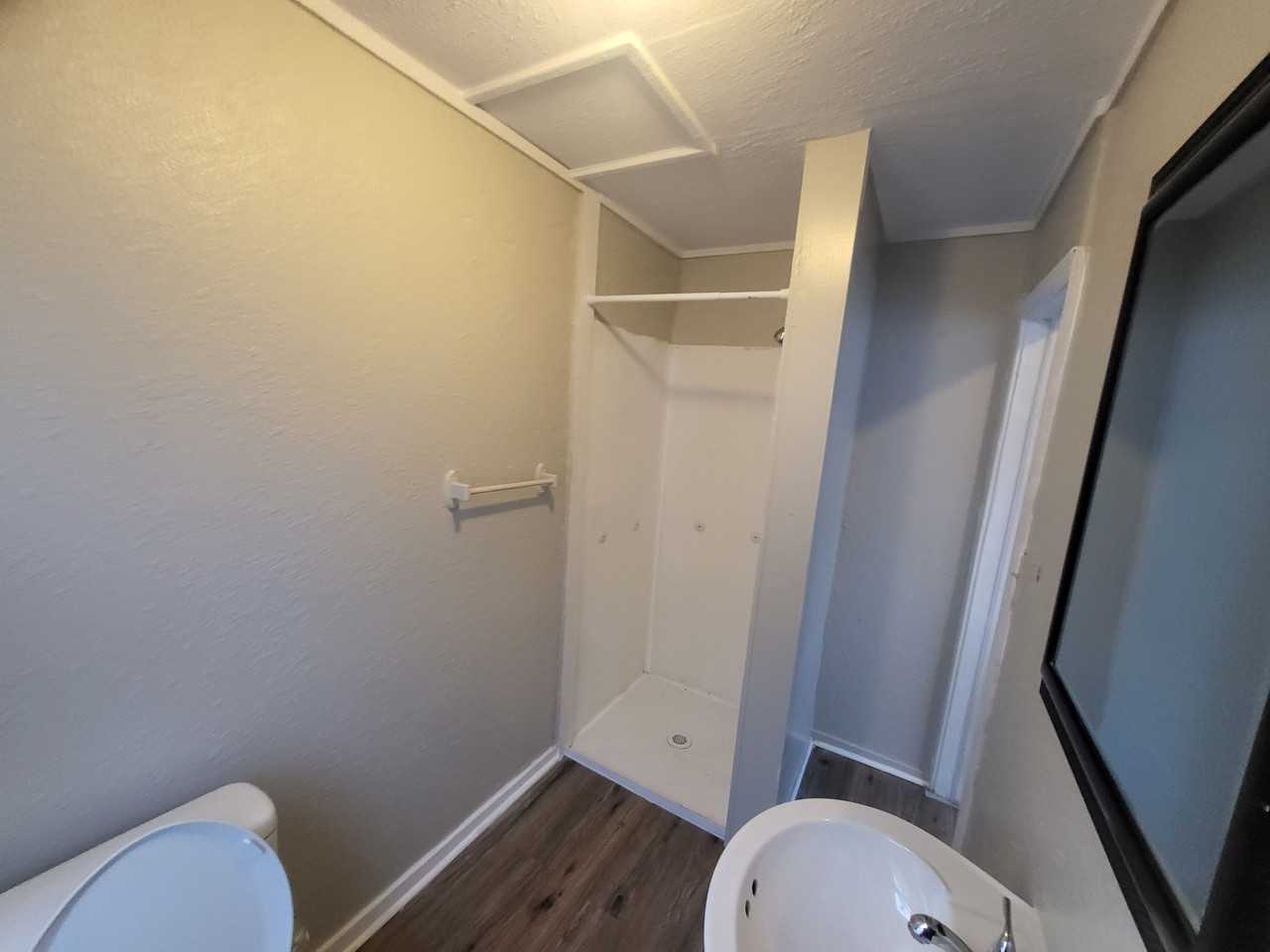 258 E Graves Ave - Photo 3 of 14