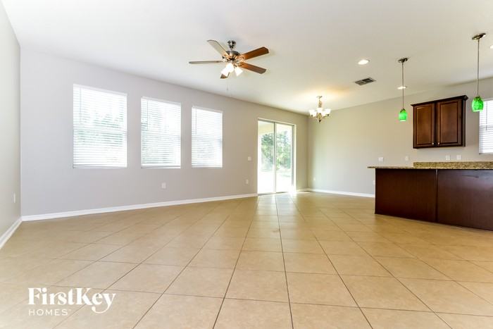 2626 Limerick Cir - Photo 2 of 15