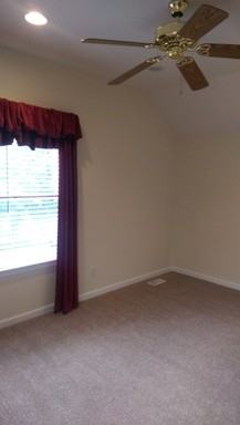 371 Forest St - Photo 3 of 18