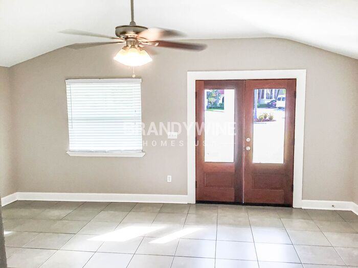 250 176th Ave E - Photo 2 of 17