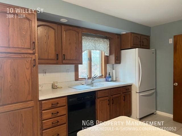 10 Willey St - Photo 2 of 32