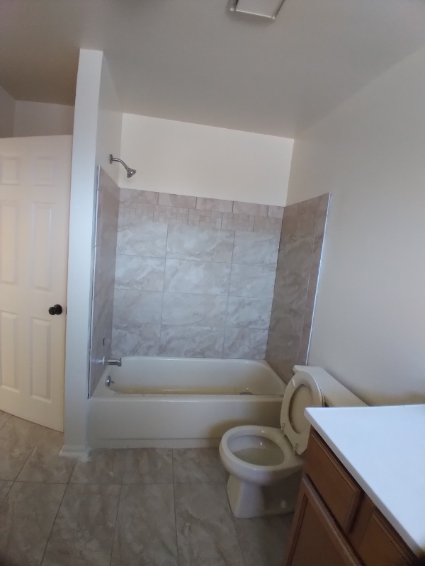 1868 N Main St - Photo 2 of 8